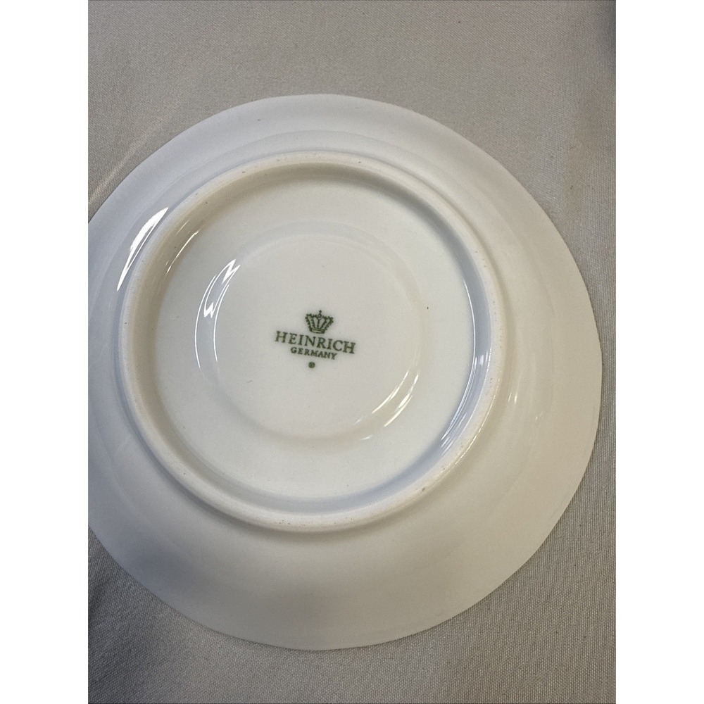 Heinrich Germany "Charlottenburg" Demitasse Cup and Saucer Set - Bird Motif - Picture 4 of 10